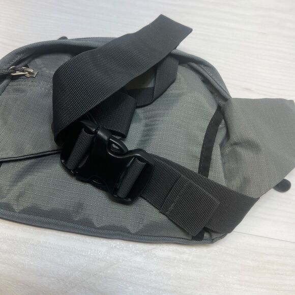 REI Full Lode Waist Pack Hiking Utility Bag Adjustable Strap Organizer Fanny - Picture 4 of 6